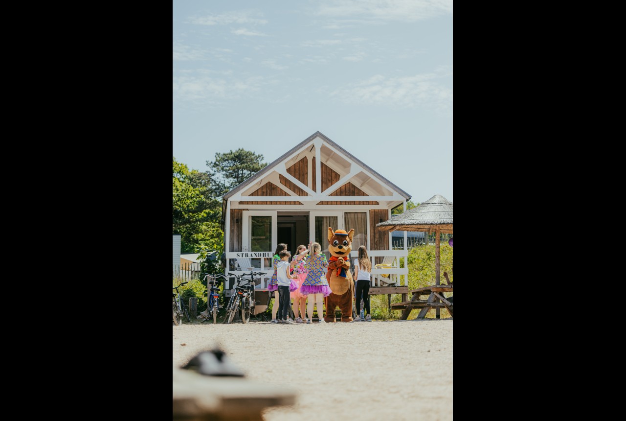 Eeki verjaardag strandhuisje.jpg