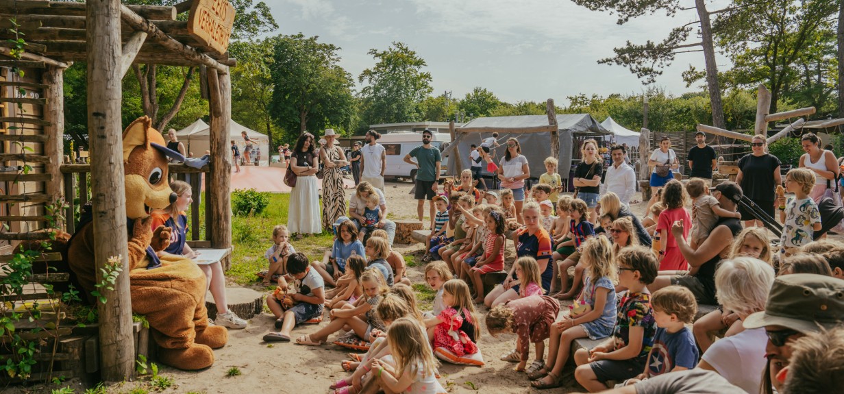 Druk bij Eeki.jpg