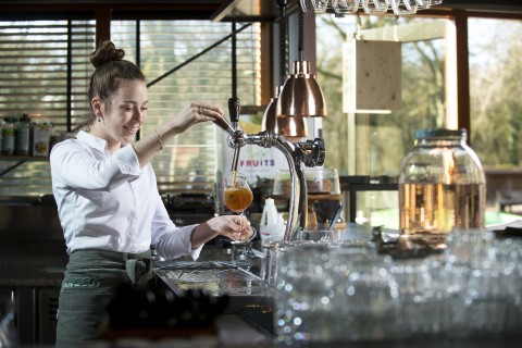 noest biertje tappen.jpg