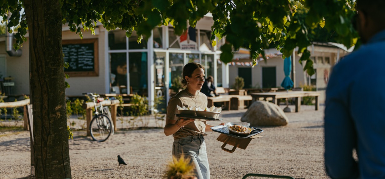 Bakkum Bites bedining terras.jpg