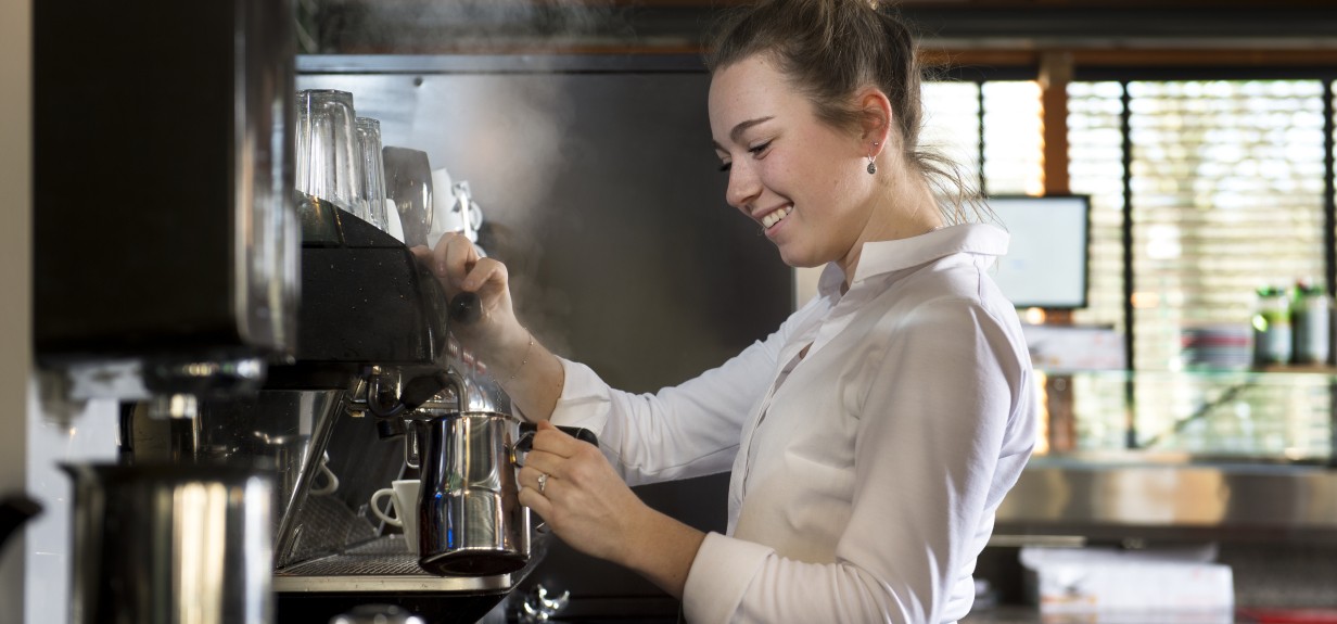 koffie maken in Knoest.jpg
