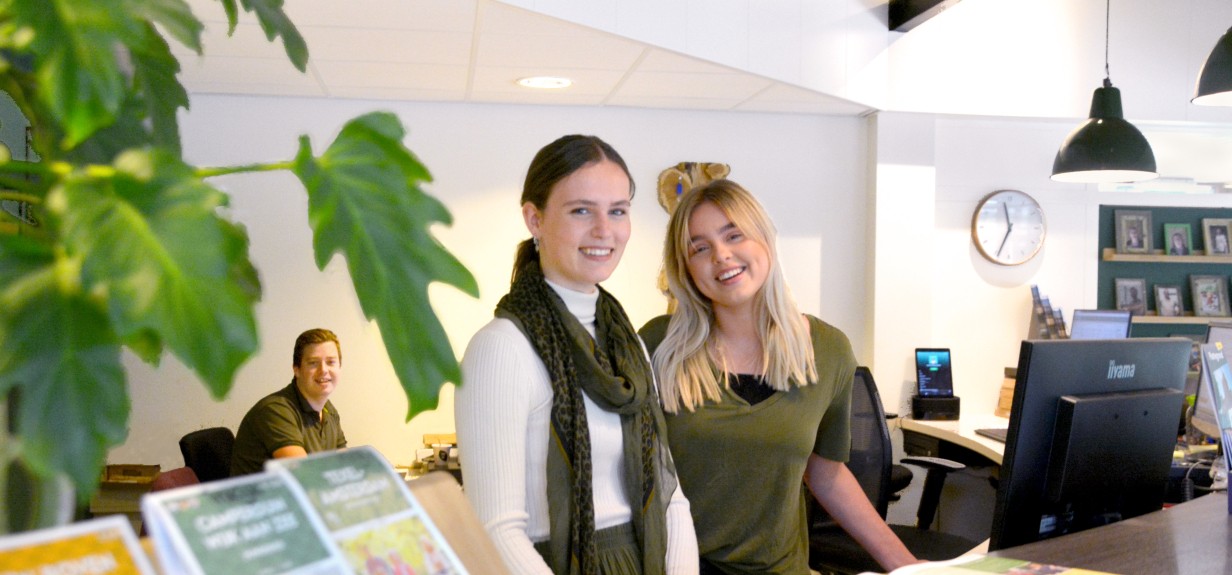 Reception Jesper laura Gillian.jpg