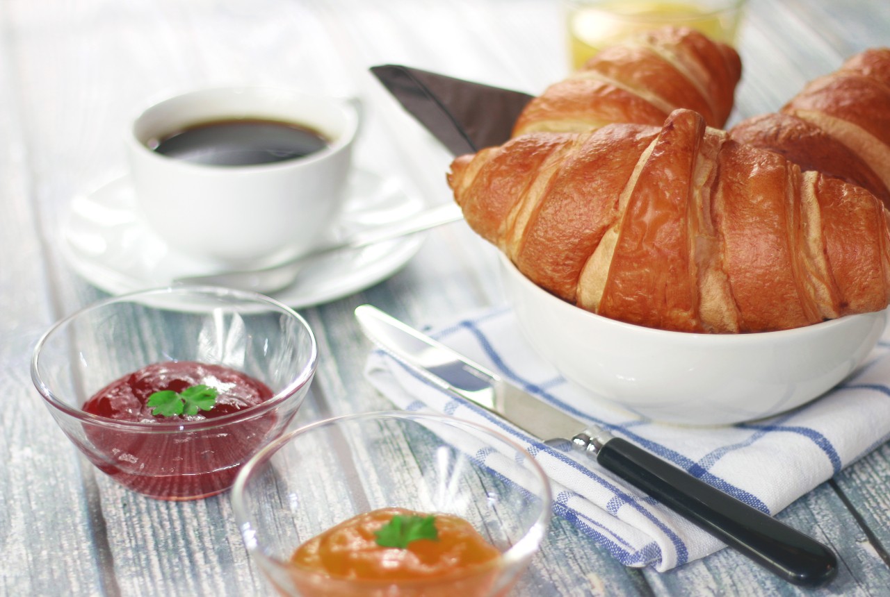 coffee_morning_breakfast_croissant